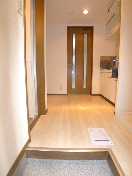 物件内観写真19　(玄関)