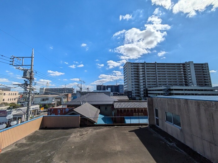 物件内観写真21　(室内からの展望)