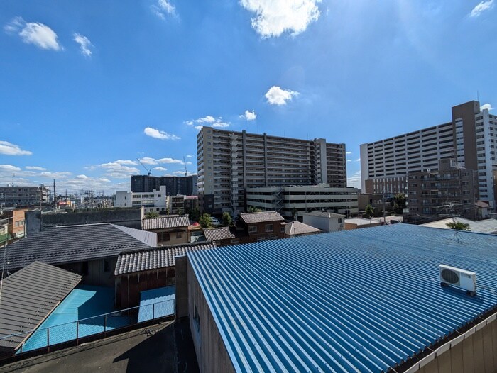 物件内観写真21　(室内からの展望)