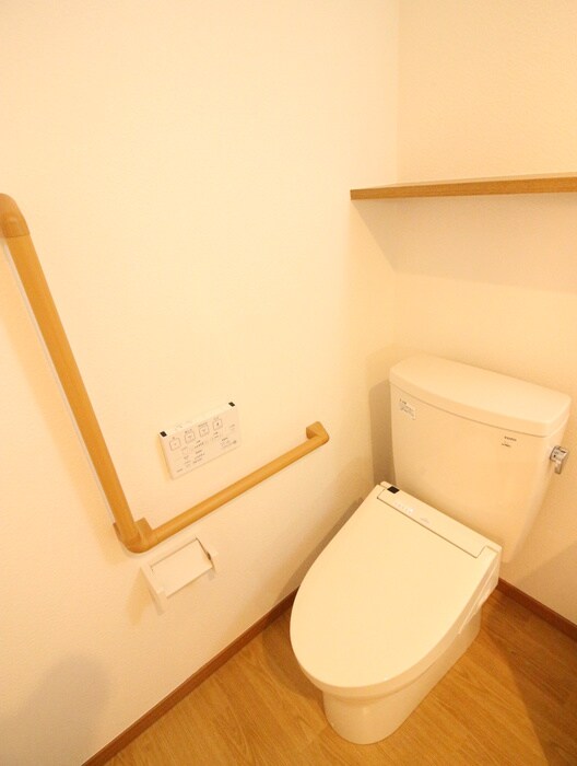 物件内観写真12　(トイレ)