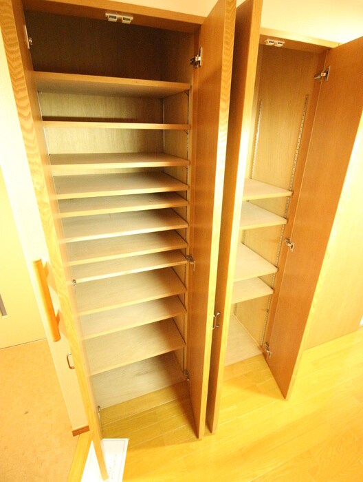 物件内観写真15　(収納)