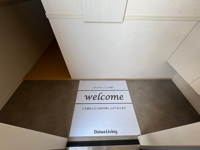 物件内観写真16　(玄関)