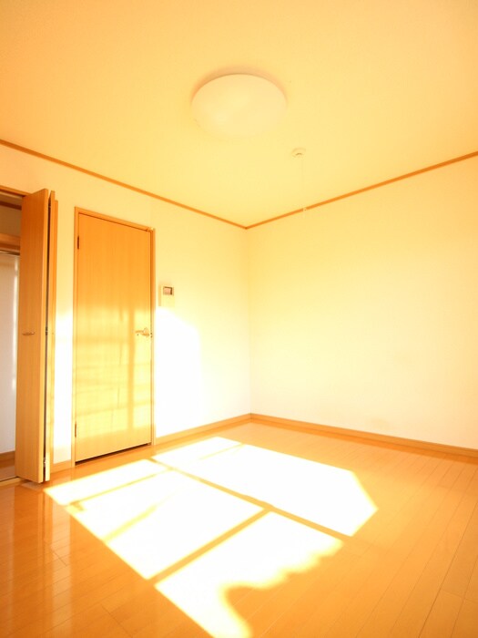 物件内観写真8　(居室)