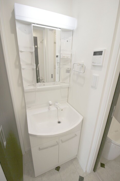 物件内観写真11　(洗面)