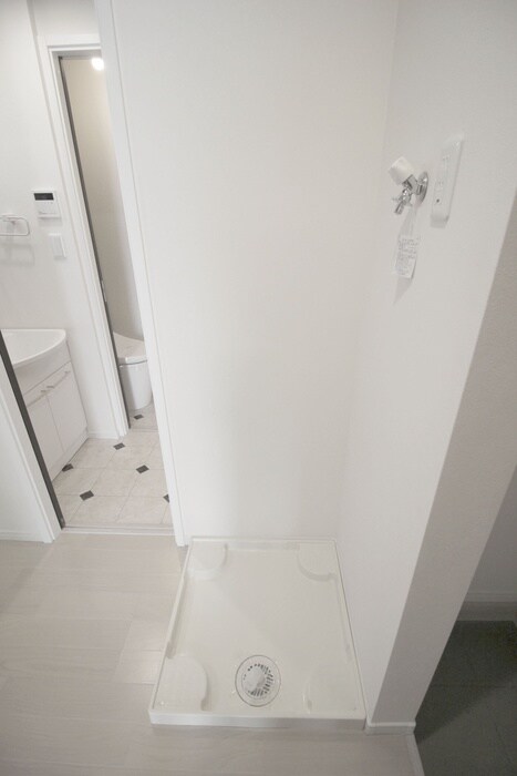 物件内観写真13　(洗濯機置場)