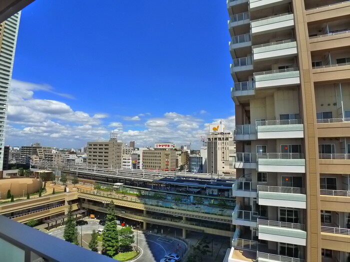 物件内観写真16　(室内からの展望)