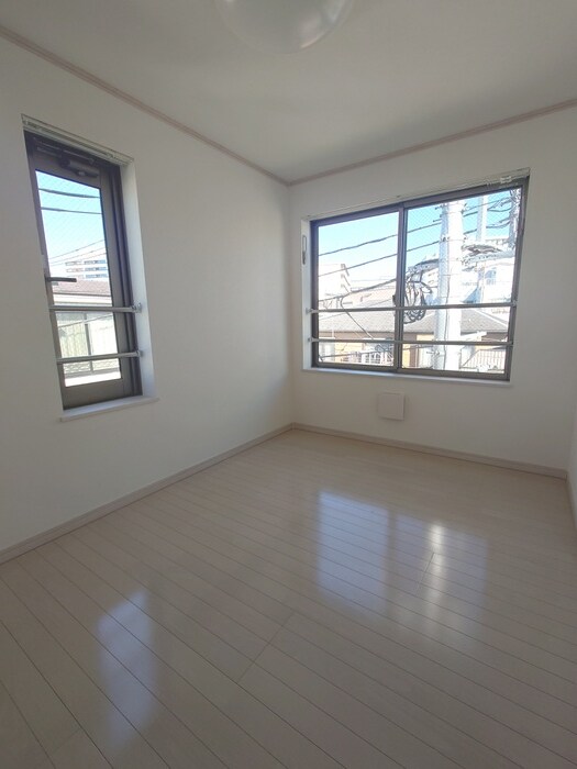 物件内観写真7　(居室)