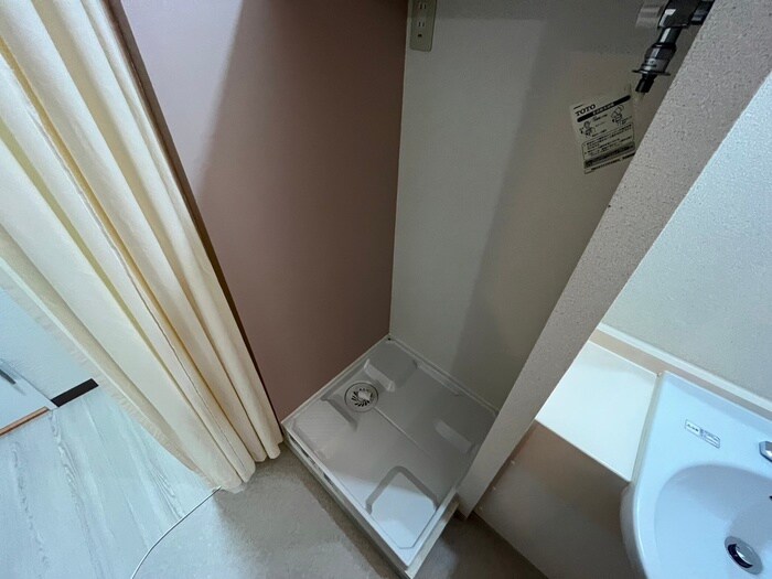 物件内観写真17　(洗濯機置場)