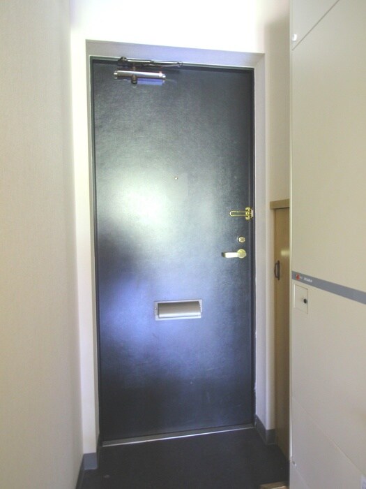 物件内観写真13　(玄関)