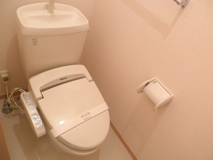 物件内観写真4　(トイレ)