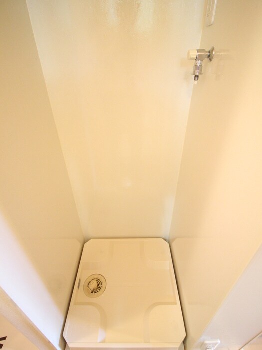 物件内観写真9　(洗濯機置場)