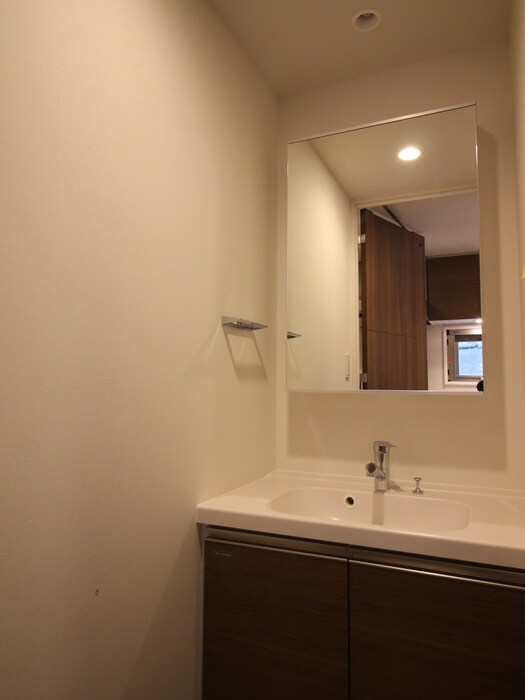 物件内観写真11　(洗面)