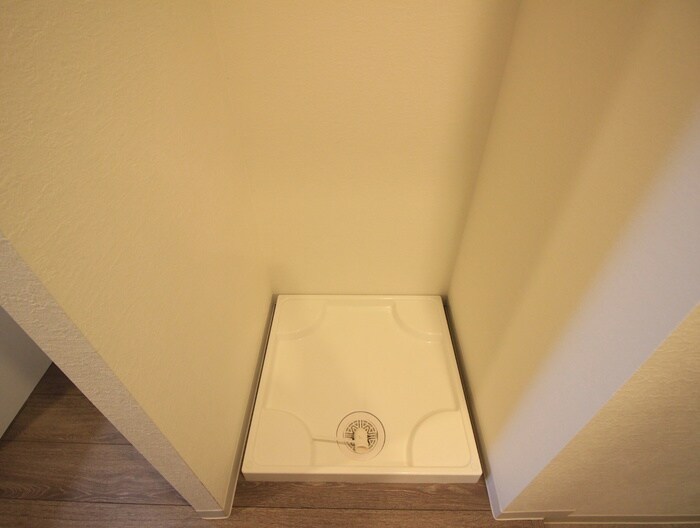 物件内観写真12　(洗濯機置場)