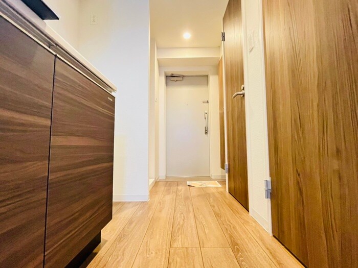 物件内観写真16　(玄関)