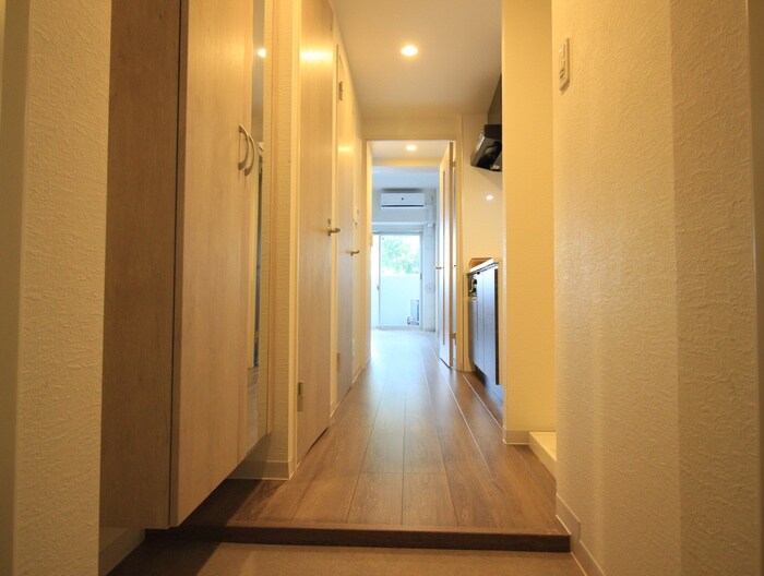 物件内観写真18　(廊下)