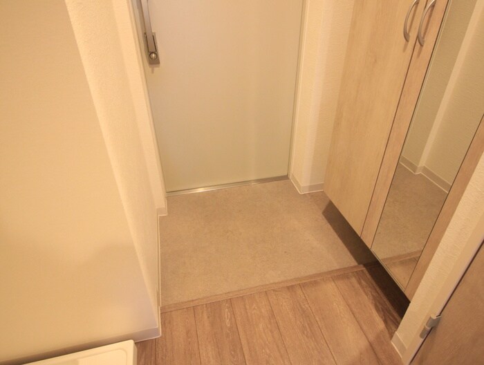 物件内観写真20　(玄関)