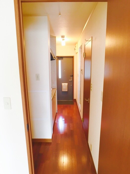 物件内観写真15　(廊下)