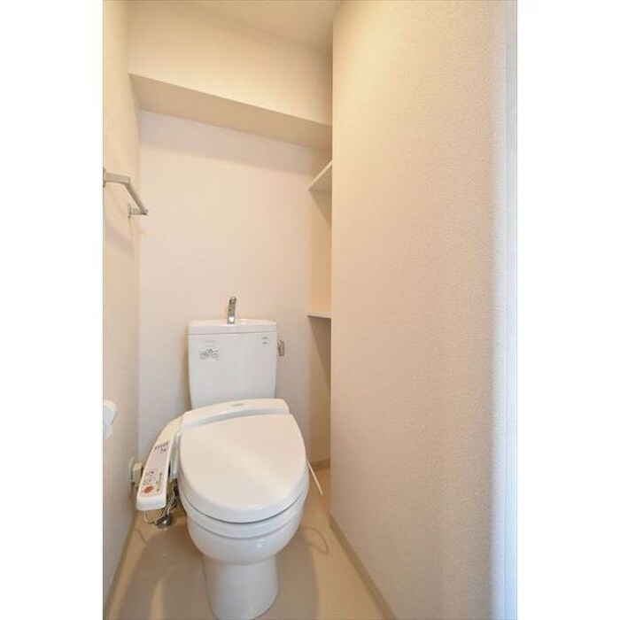 物件内観写真14　(トイレ)