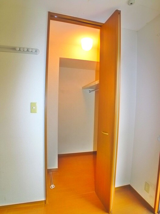 物件内観写真8　(収納)