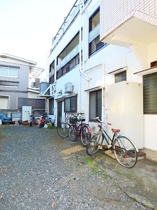 物件外観写真5　(駐輪場)