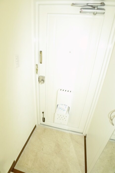 物件内観写真18　(玄関)