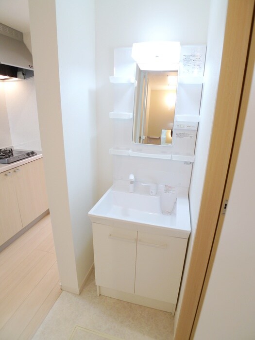 物件内観写真9　(洗面)