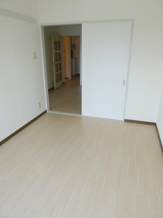 物件内観写真10　(居室)