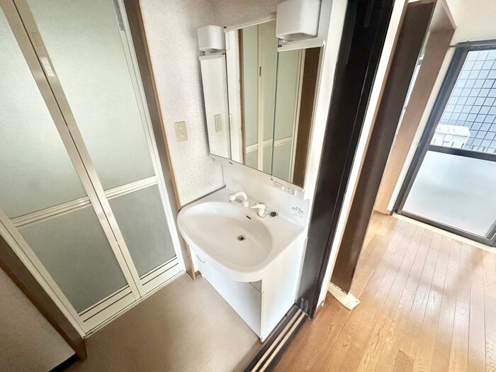 物件内観写真12　(洗面)