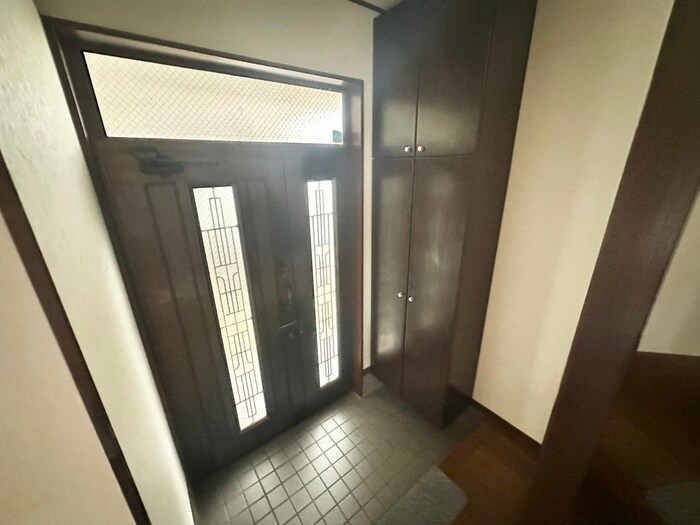 物件内観写真15　(玄関)