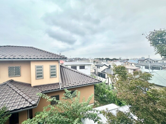 物件内観写真22　(室内からの展望)