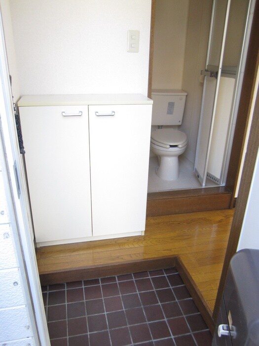 物件内観写真16　(玄関)