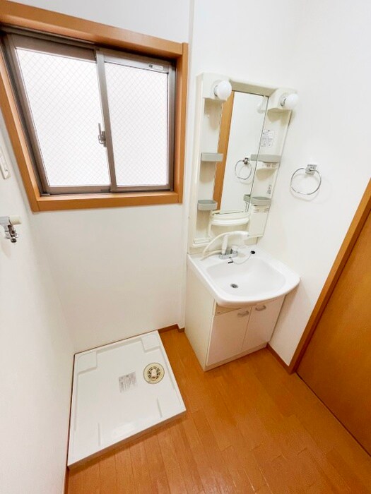 物件内観写真12　(洗面)