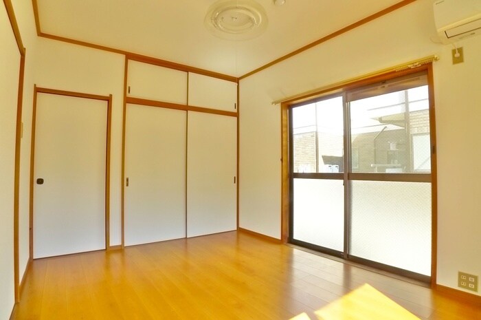 物件内観写真10　(居室)