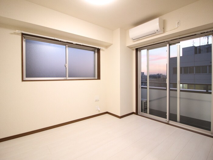 物件内観写真4　(居室)