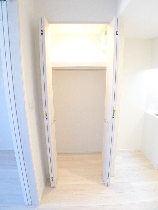 物件内観写真8　(収納)