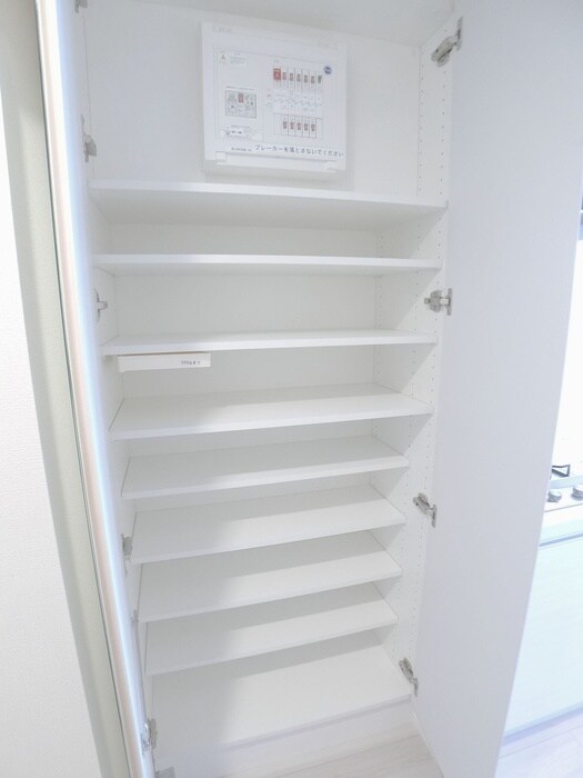 物件内観写真9　(靴箱)