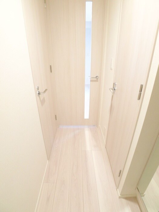 物件内観写真9　(廊下)