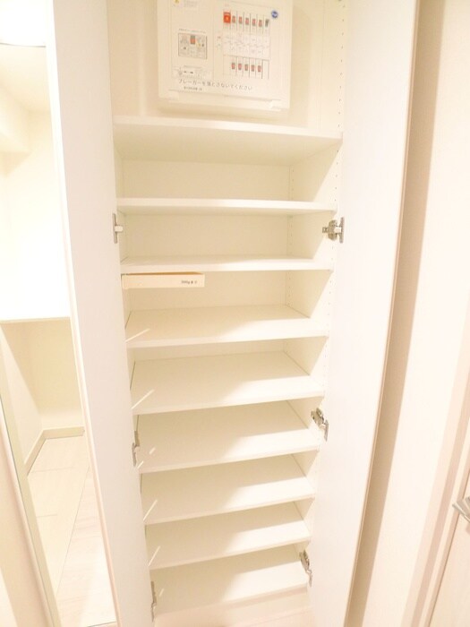 物件内観写真10　(靴箱)