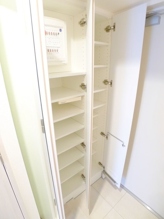 物件内観写真10　(靴箱)