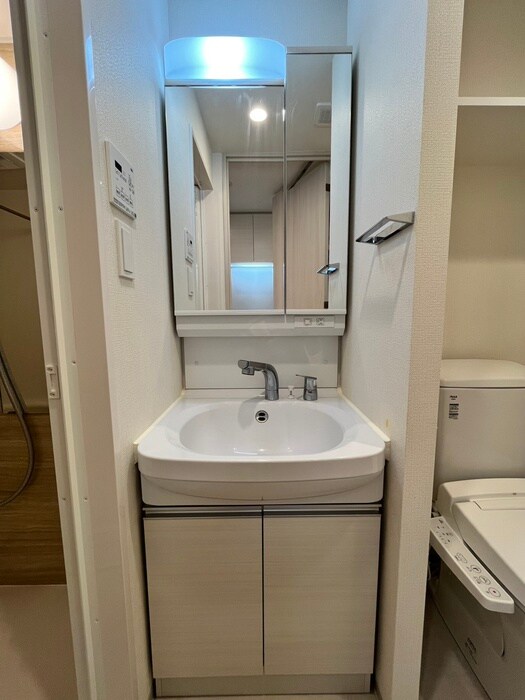 物件内観写真11　(洗面)