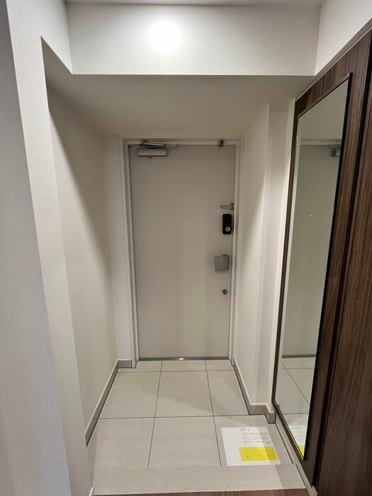 物件内観写真17　(玄関)