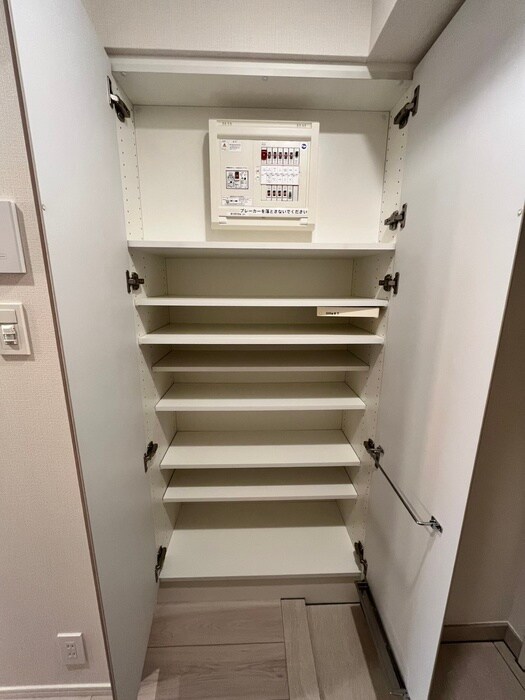 物件内観写真18　(靴箱)