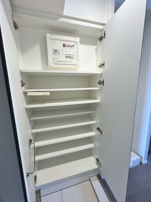 物件内観写真18　(靴箱)