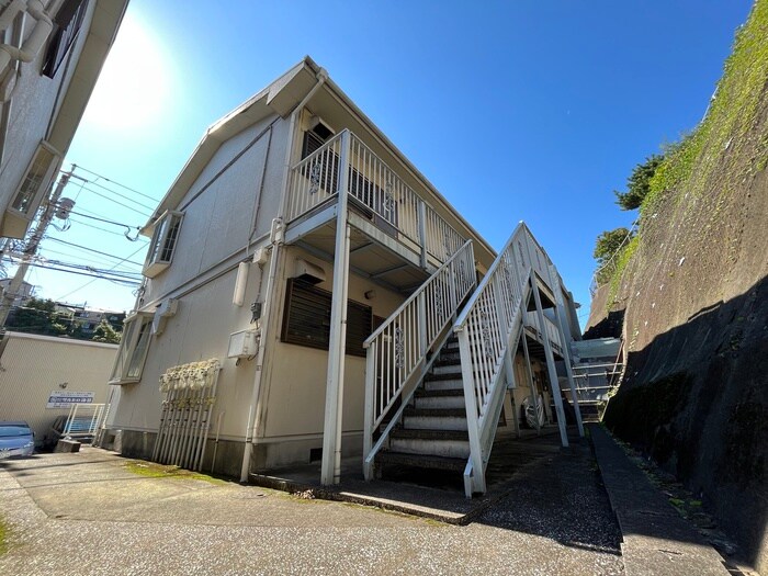 物件外観写真5　(エントランス部分)