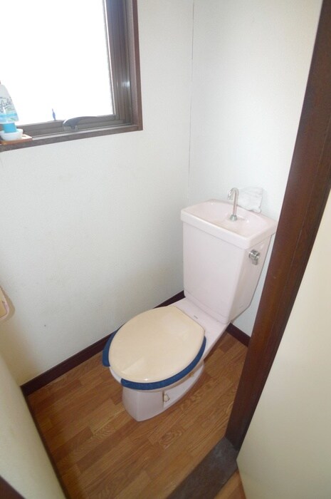 物件内観写真5　(トイレ)