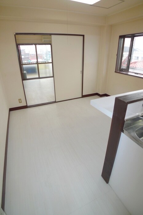 物件内観写真7　(居室)