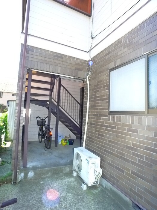 物件外観写真5　(エントランス部分)