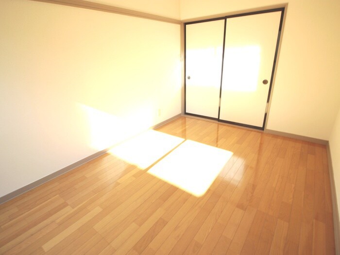 物件内観写真20　(室内からの展望)