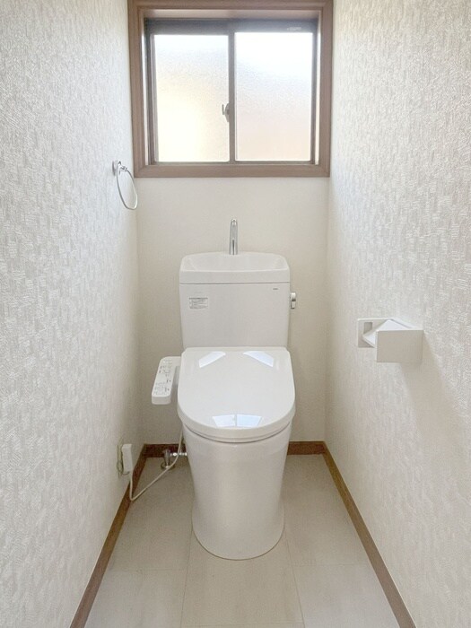 物件内観写真14　(トイレ)