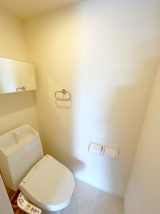物件内観写真14　(トイレ)